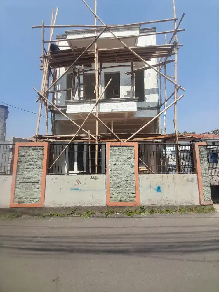 Dijual rumah 2 lantai lokasi cibubur jakarta timur
