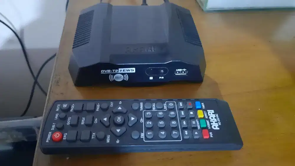 Set Box TV digital Merk Akari