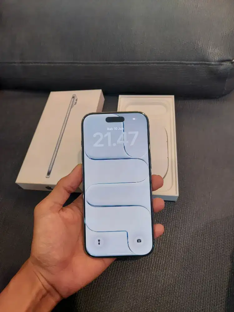 Iphone 17air  256 ibox garansi on april 2027