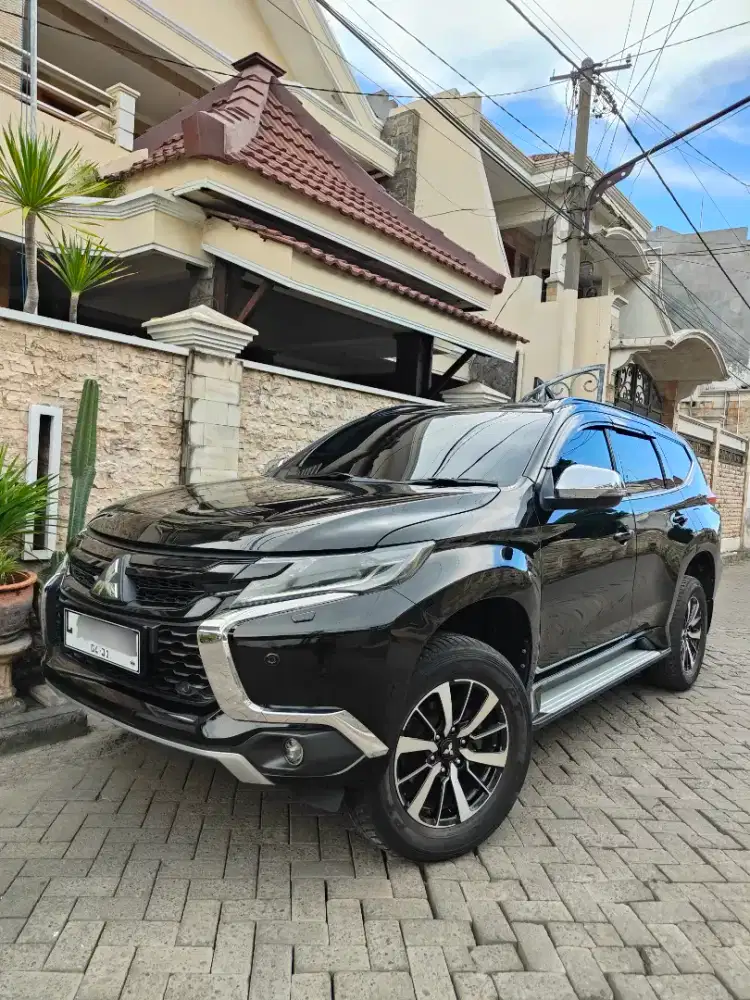 Mitsubishi Pajero sport Dakar 4x2 sunroof matic