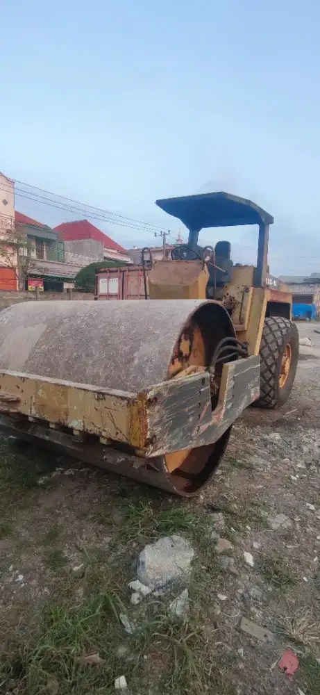 Bomag 212 D-2 roller