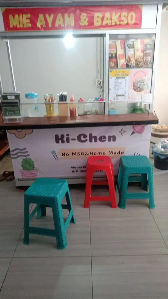 Rombong free Meja Kompor dan Meja Makan 1 set dengan kursi Makan 2