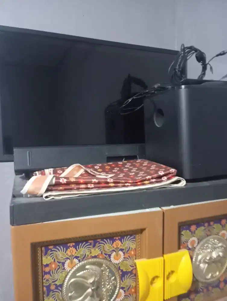 Polytron 32inc  android Soundbar