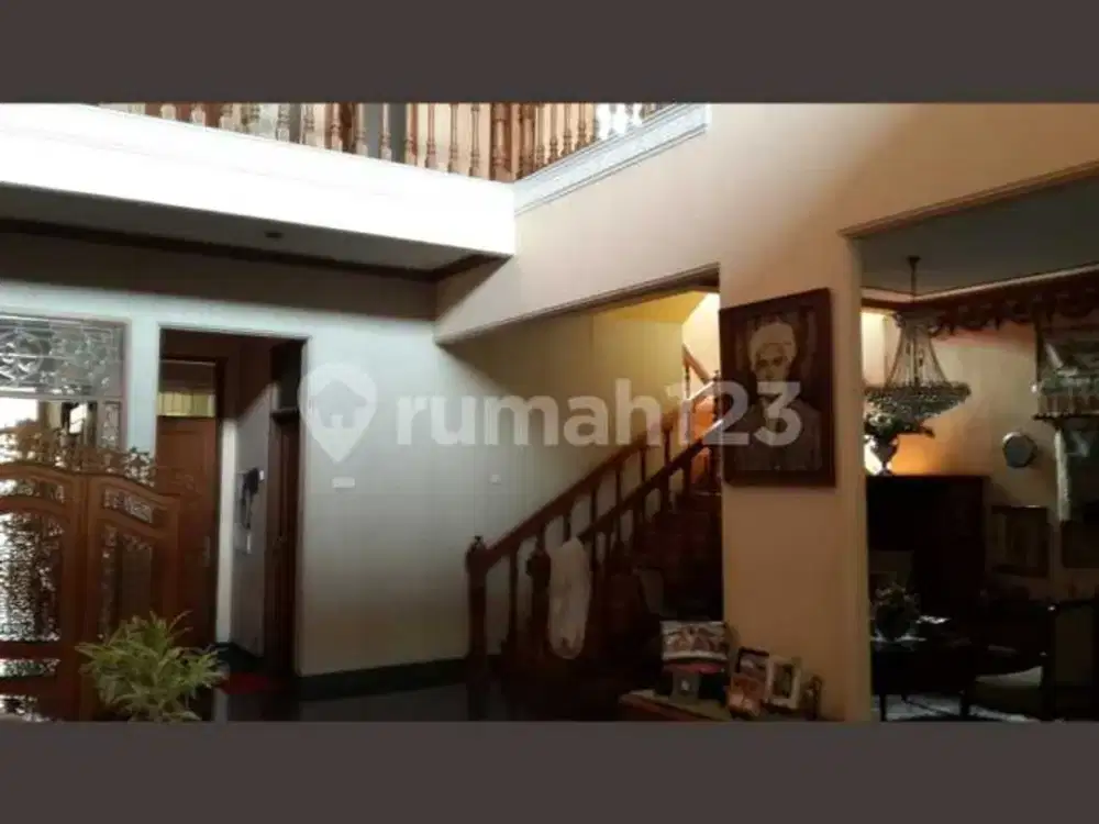 Dijual Rumah di Area Kemang Jakarta Pusat