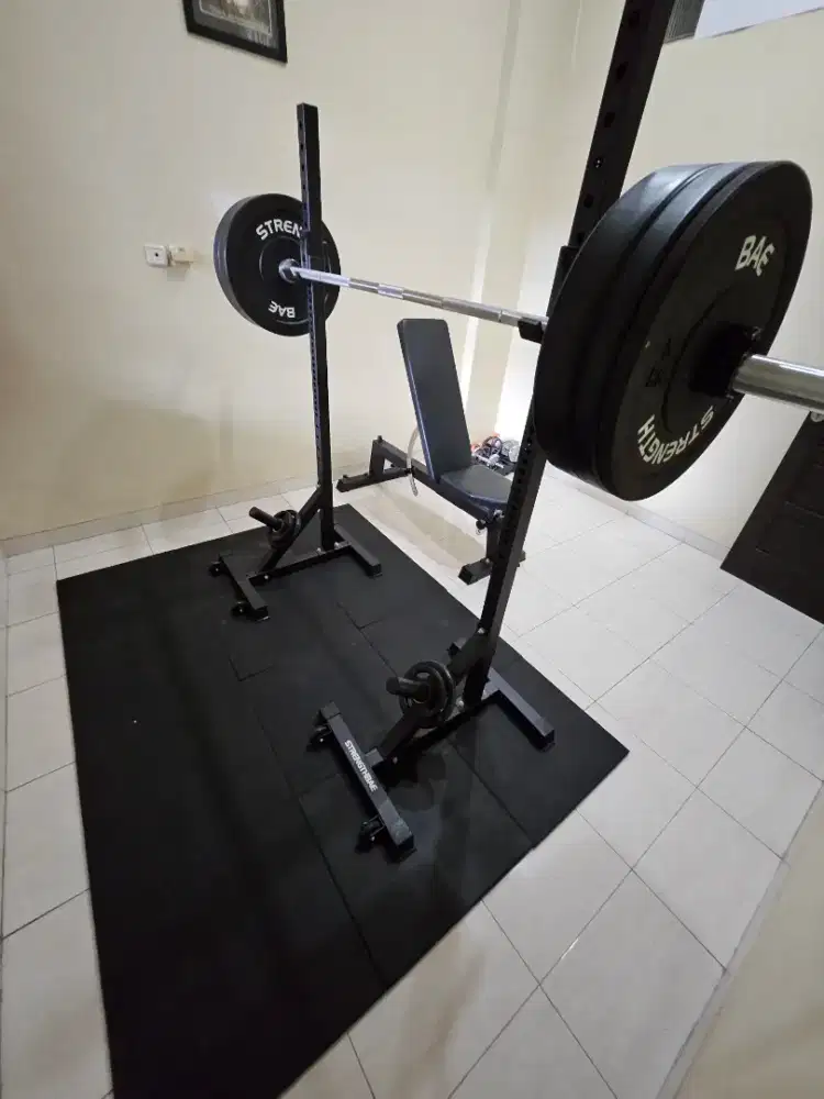 Squat Rack / Home Gym