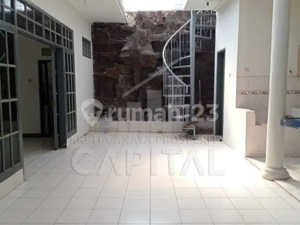 Rumah Siap Huni Nan Strategis di Taman Kopo Indah 1 Bandung