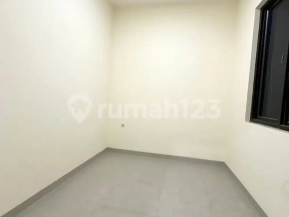 Rumah Baru 3 Lantai Taman Ratu 5x18 Jakarta Barat