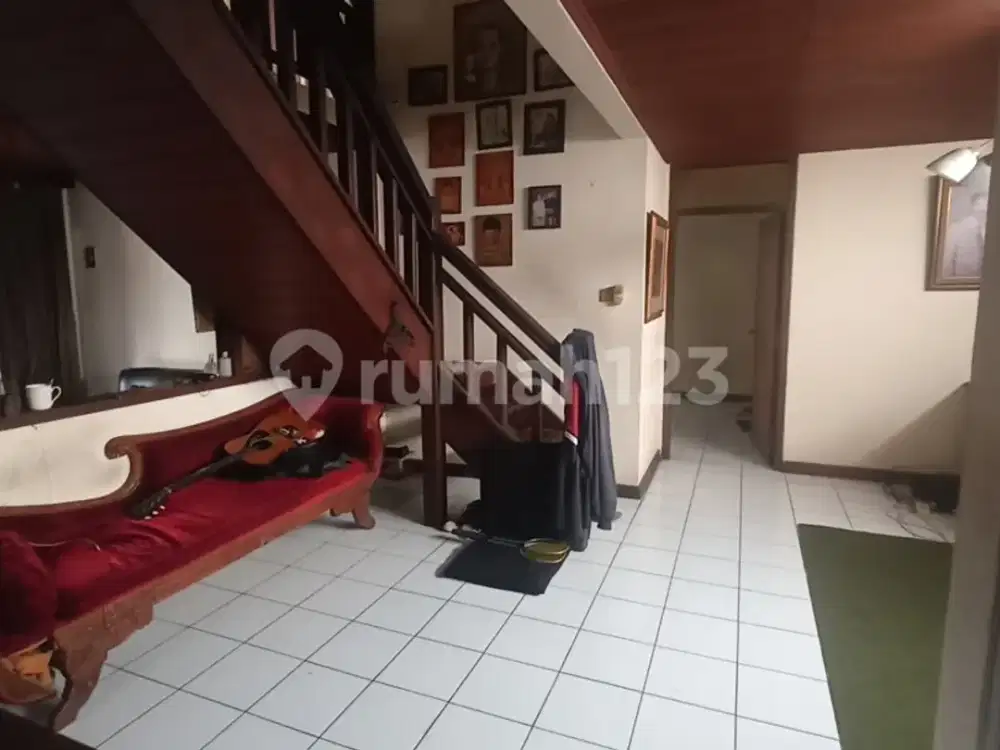 *Rumah Kayu di Komplek Pharmindo, Cimahi Selatan*