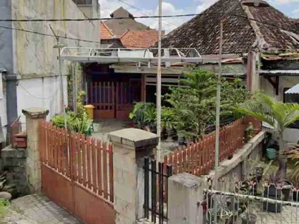 Dijual Rumah Lama Di Pusat Kota Surabaya Dekat Raya Diponegoro & RKZ