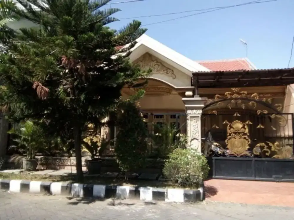 Rumah model clasic di gayungsari lingkungan elite dan nyaman harga nego