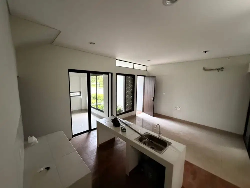 Y. DISEWAKAN RUMAH SEMI FURNISH SUMMARECON BANDUNG TIPE FREEYA PREMIUM