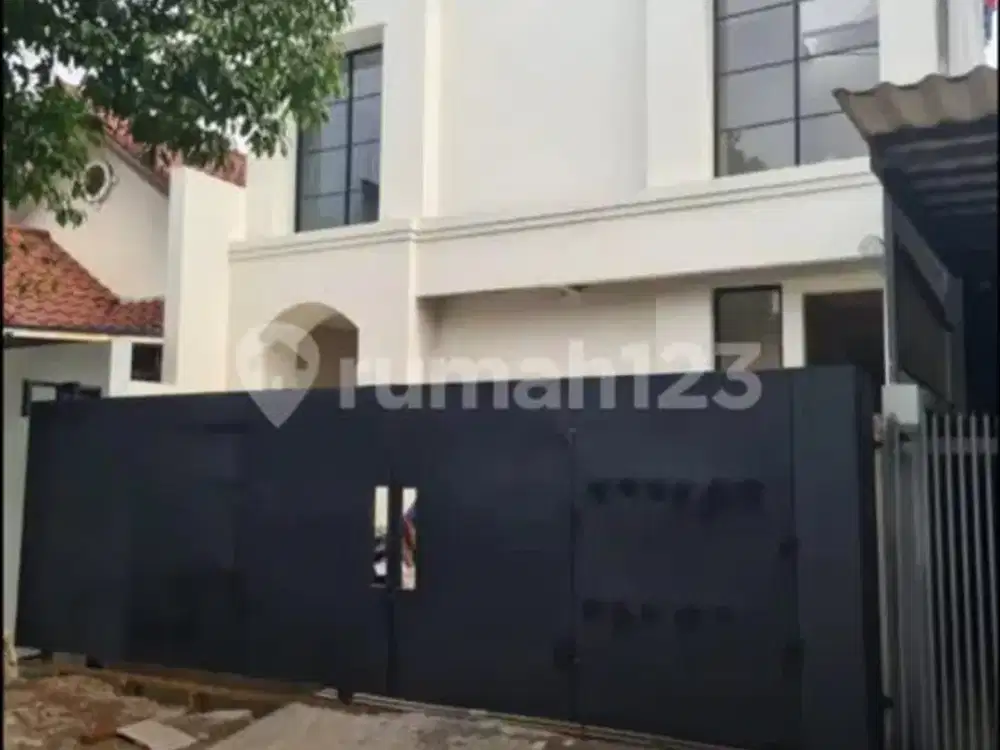 Rumah Baru Siap Huni Klasik Modern di Batununggal Indah