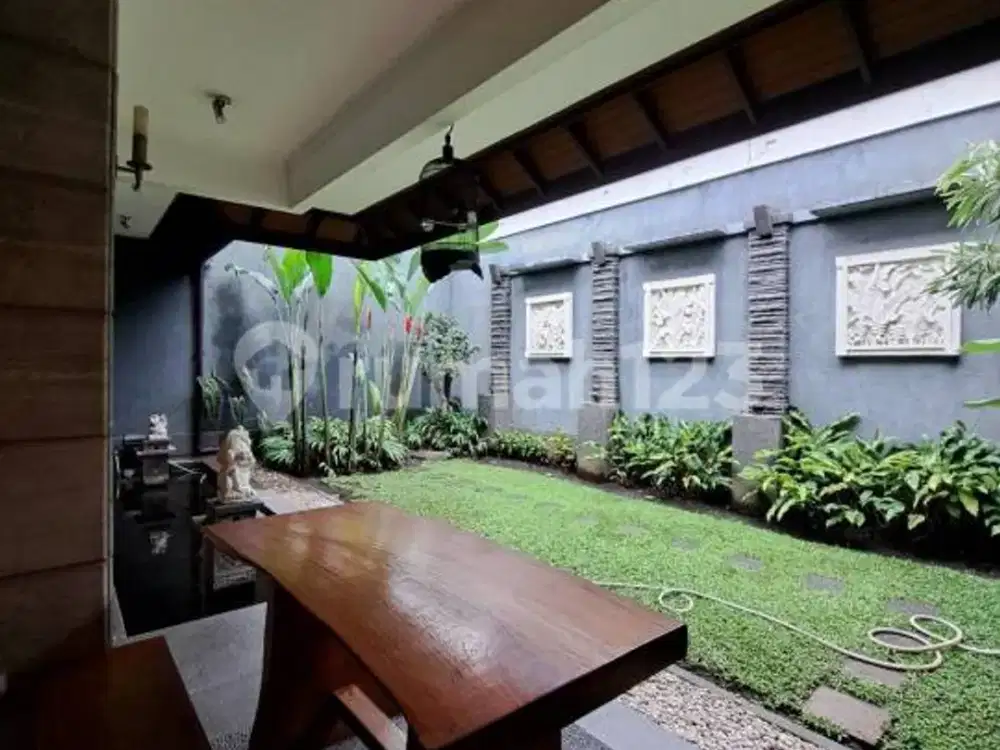 Rumah Mewah 2 Lantai Dalam Cluster Batununggal Indah