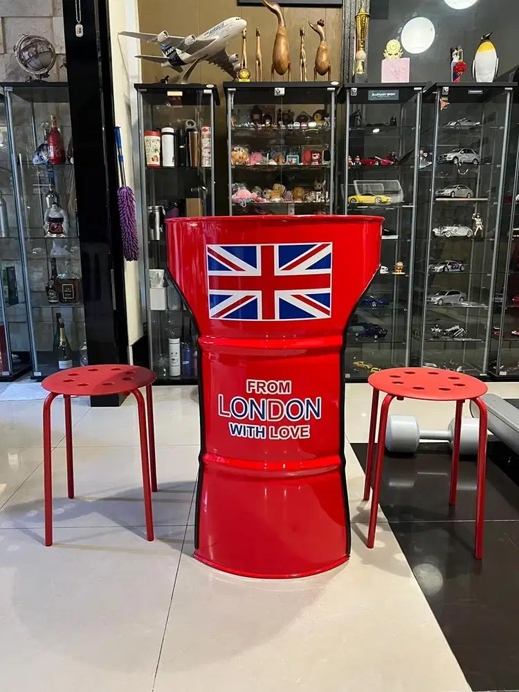 Meja Drum Antik Tema England – From London With Love