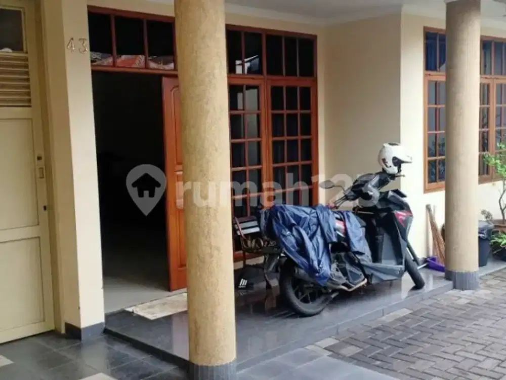 Rumah siap huni di pusat kota bandung