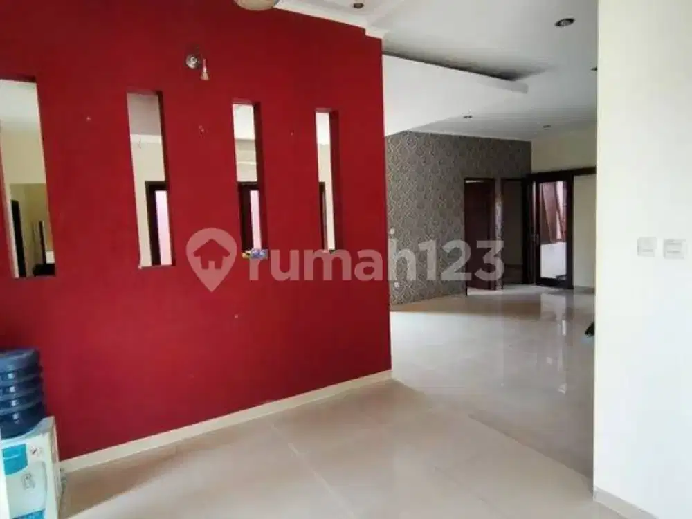 Jual Rumah Unik Daerah Sarijadi Akses Dekat Setraduta