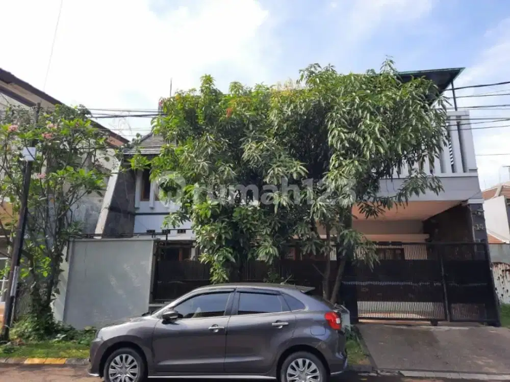 Rumah 2 Lantai Semi Furnish Cluster Batununggal