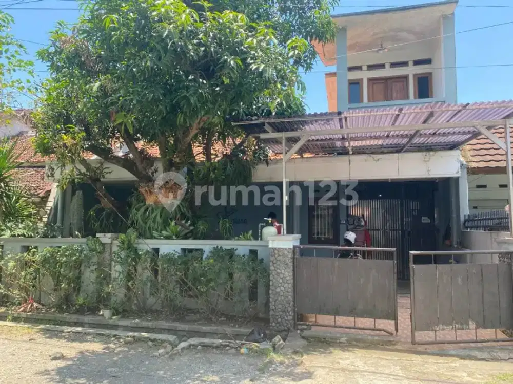 Rumah Siap Huni Terawat Lokasi Strategis Turangga