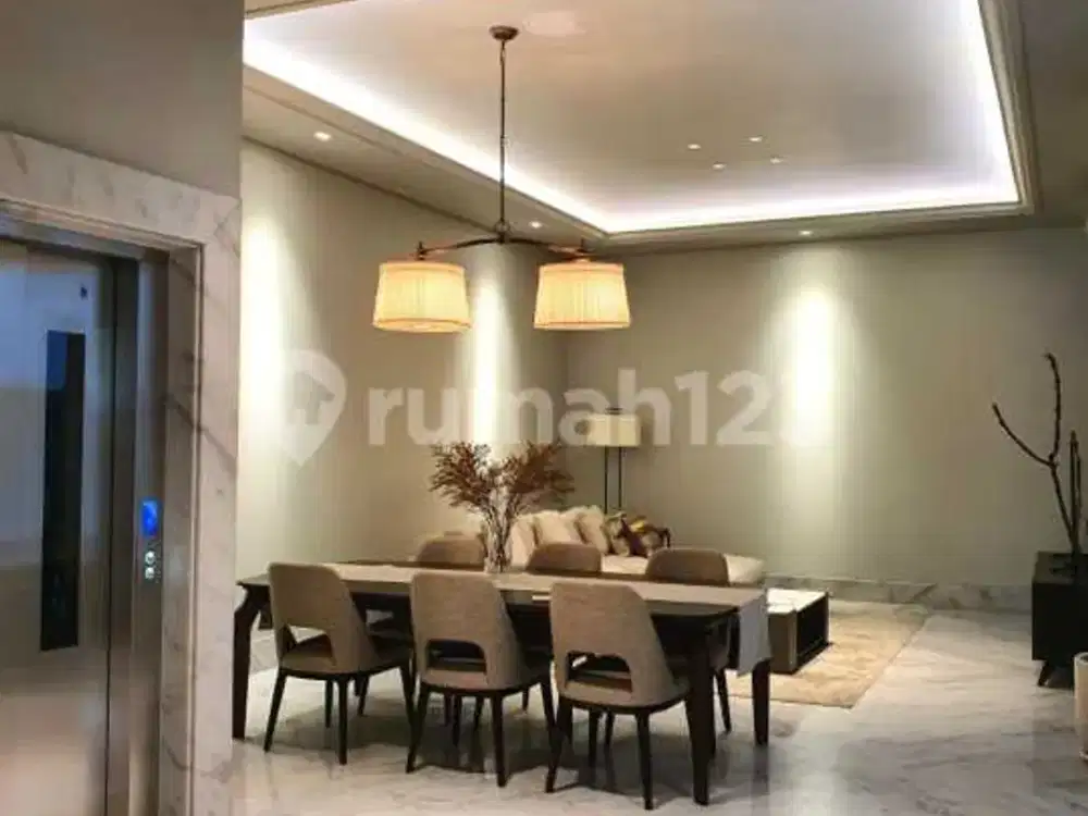 Rumah Elegan di Senopati Jalan Lebar Area Tenang Ada Lift Jarang Ada