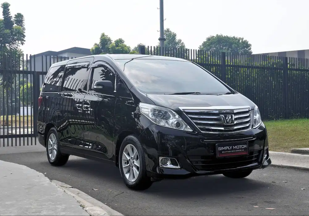TOYOTA ALPHARD 2.4 G AT 2013
