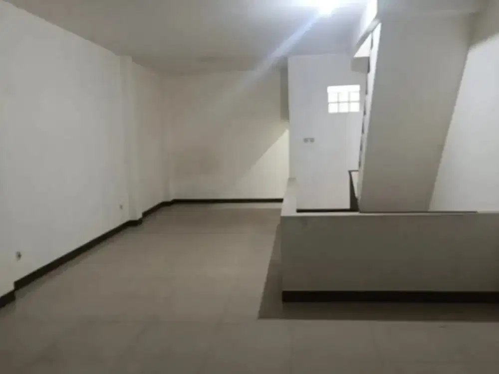 DISEWAKAN RUKO 3 LANTAI DI MAINROAD KARAPITAN KOTA BANDUNG