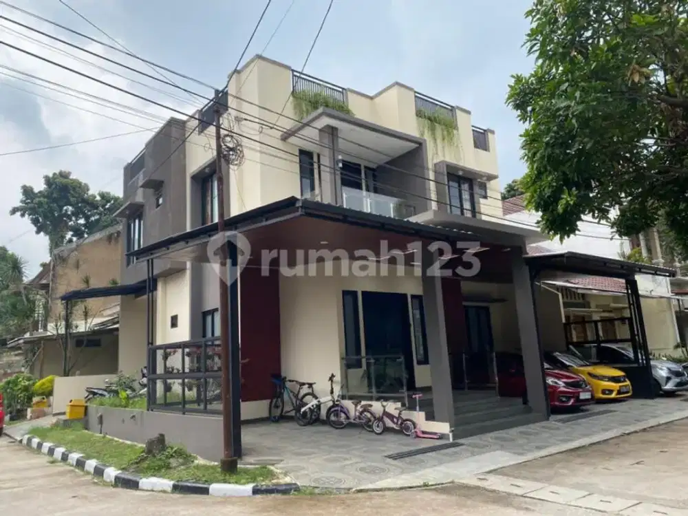 Rumah Siap Huni 3 Lantai Ada Rooftop Dalam Cluster dekat Exit Toll Kopo