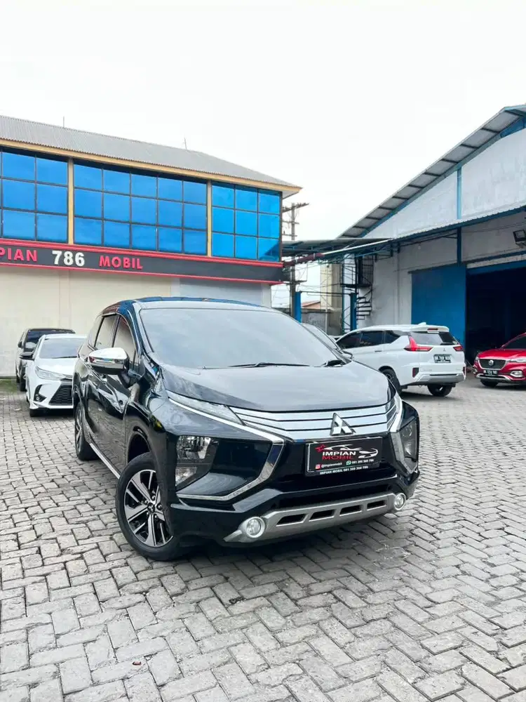 Mitsubishi Xpander 1.5 Ultimate A/T Hitam 2021  Hrv fortuner pajero
