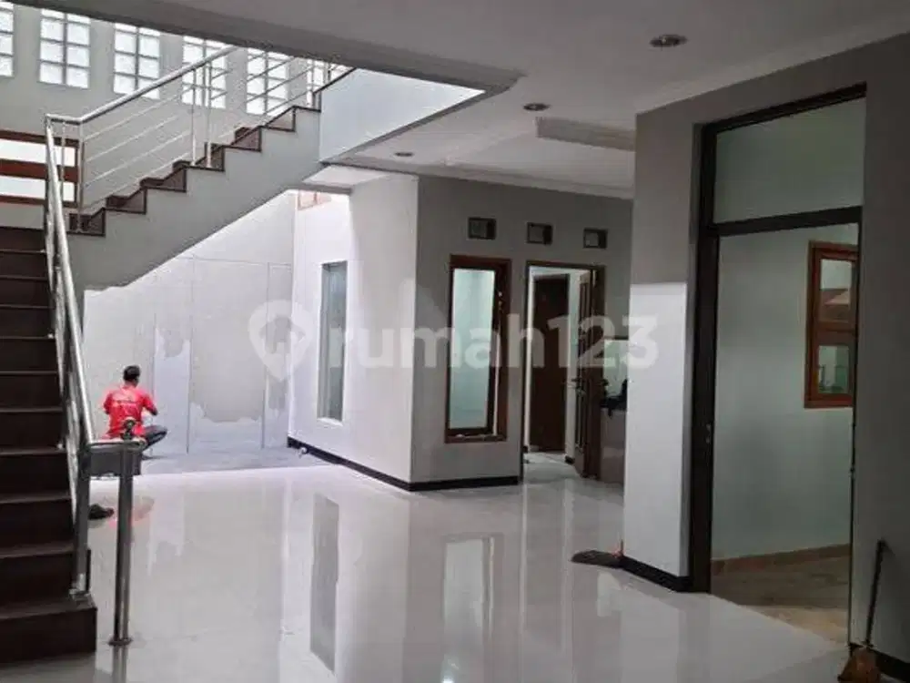 Baru Aja Direnov Biar Cakep Dan Keren Rumahnya Di Taman Kopo Indah 3