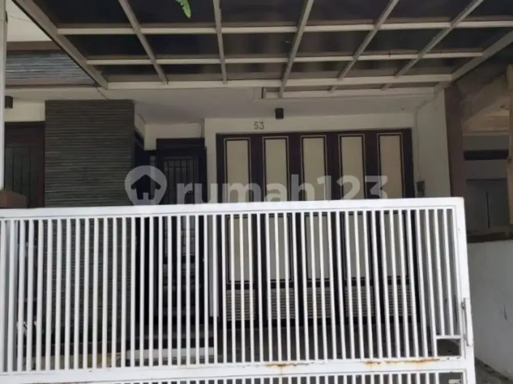 Rumah Siap Huni Komplek Nyaman One Gate di Batununggal indah