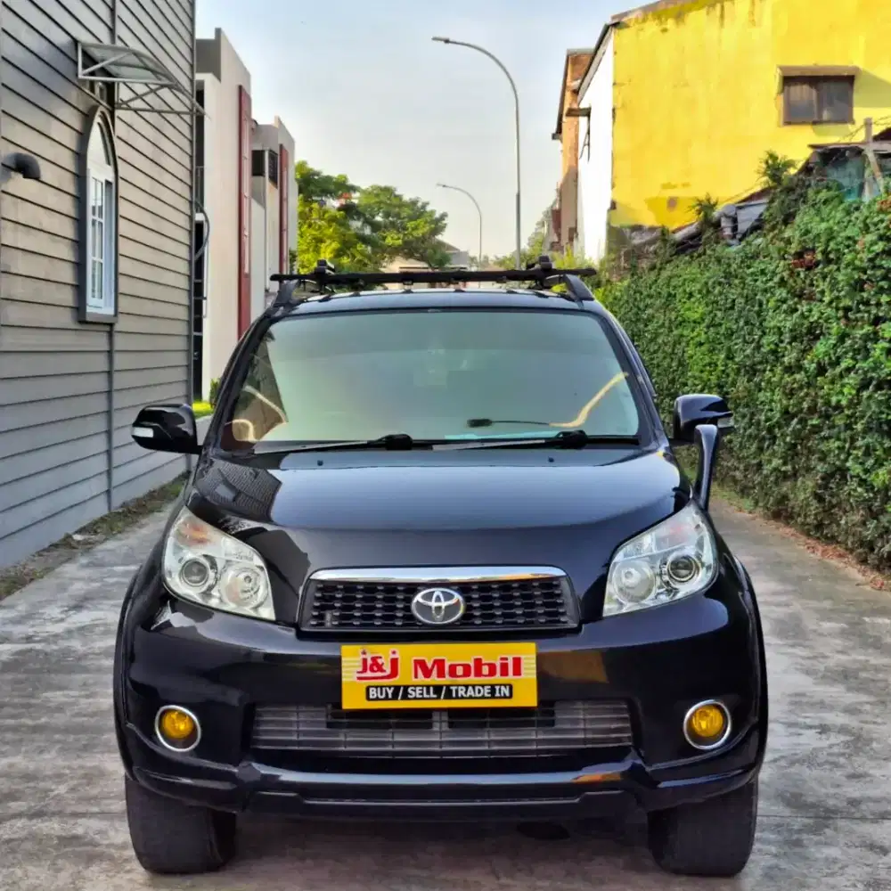 TOYOTA NEW RUSH G MANUAL MT 2011 BLACK MICA ORIGINAL FACELIFT