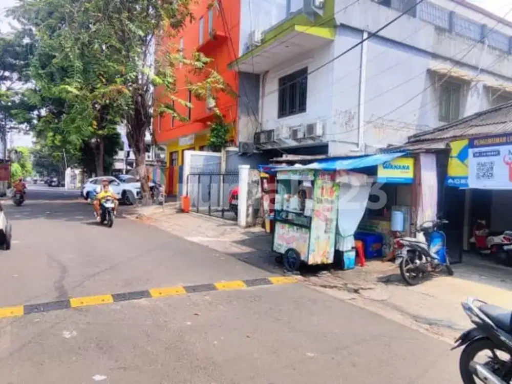 Disewakan Kios Tanjung Duren Lokasi Ramai Jakarta Barat