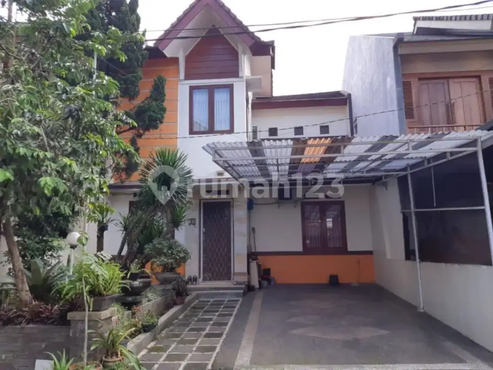 Rumah 2 Lantai Dalam Komplek Nyaman 1 Gate System Cigadung