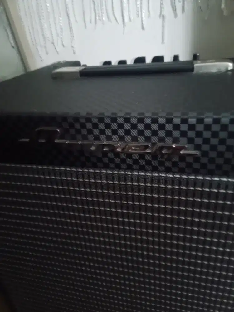 Jual cepat amplifier kondisi mulus dan bagus