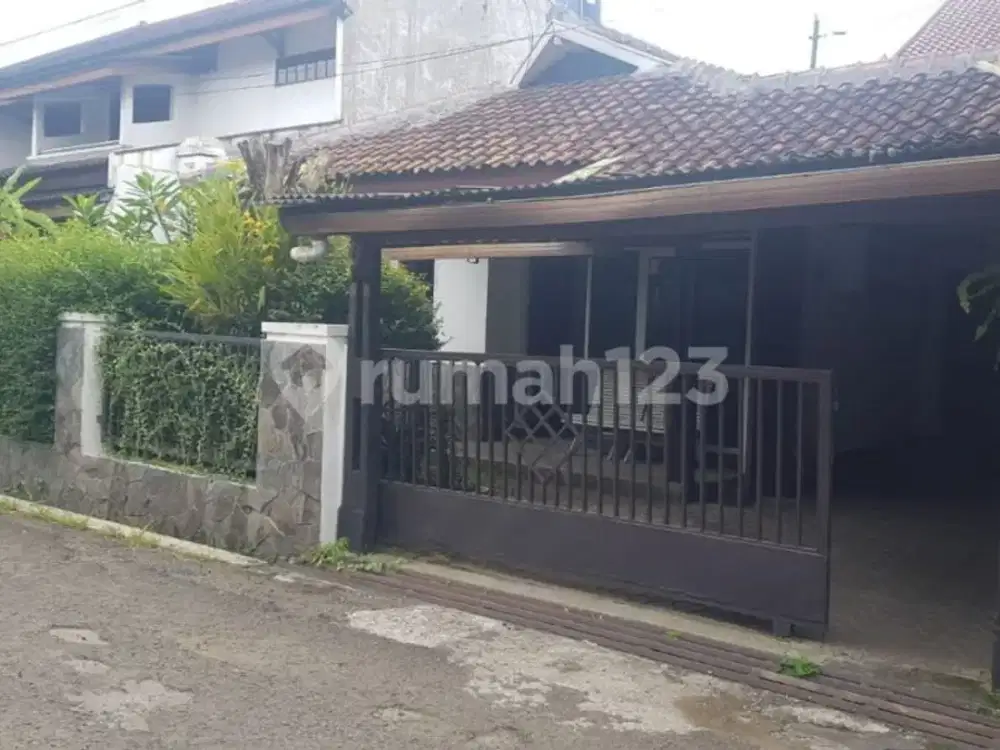 Rumah Murah Terawat Luas Tanah Besar Komplek Arcamanik