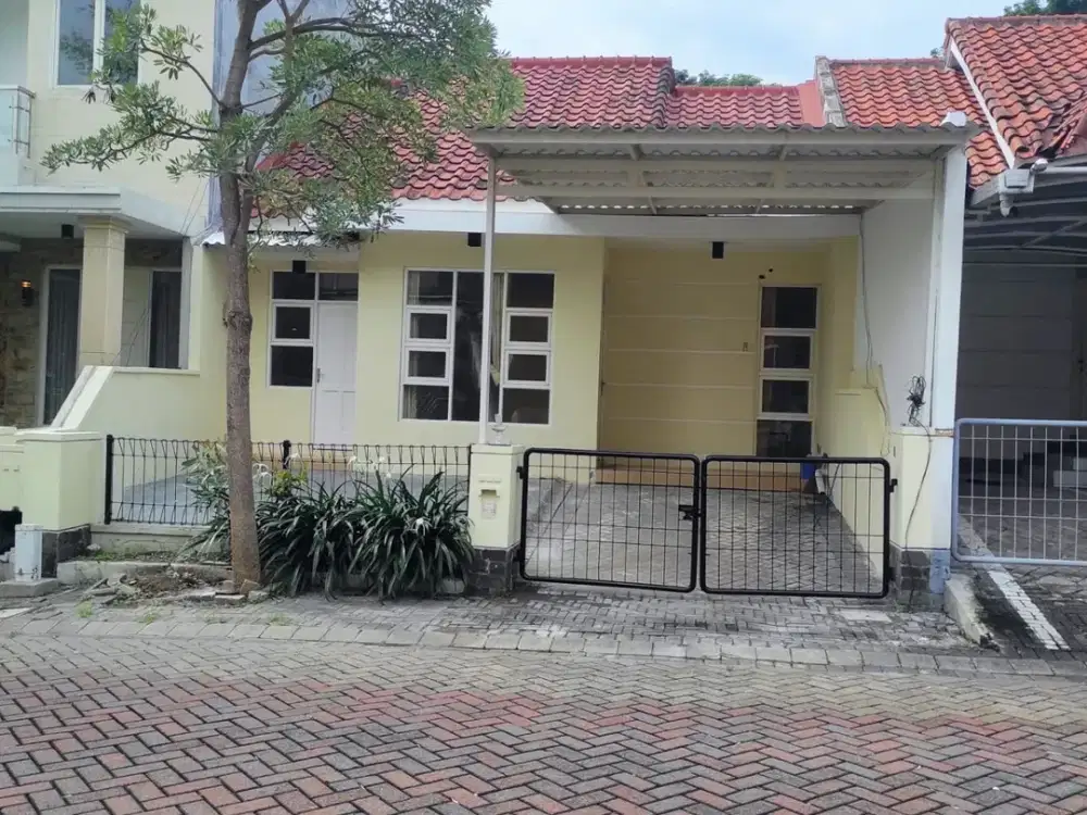 Rumah di Citraland kondisi bagus siap huni