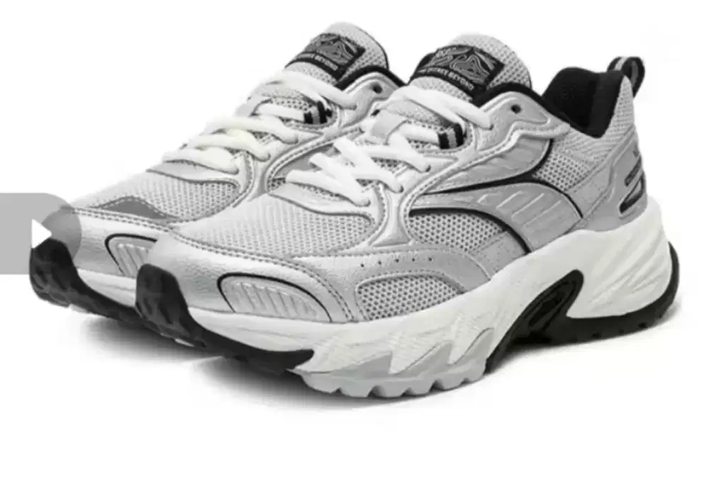 Sepatu dagrees lightscape - sepatu traking