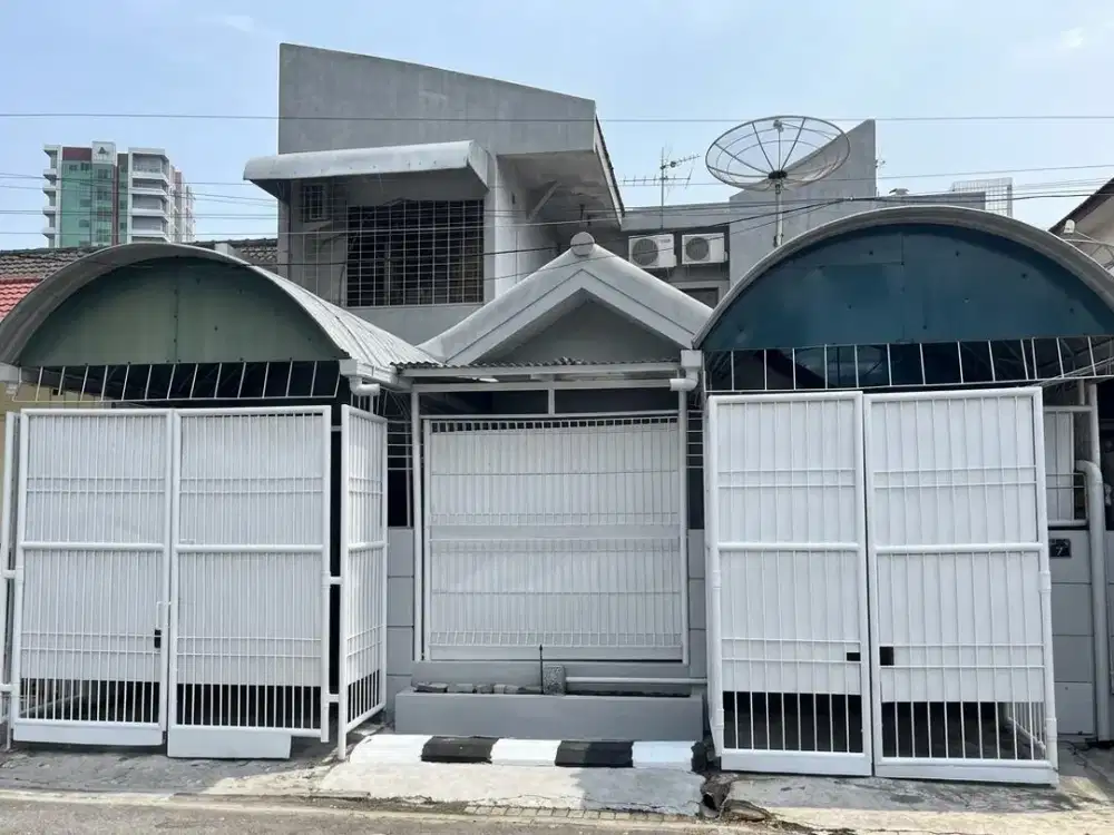 JUAL CEPAT! Rumah 1,5 Lantai Sutorejo Prima - Siap Huni!