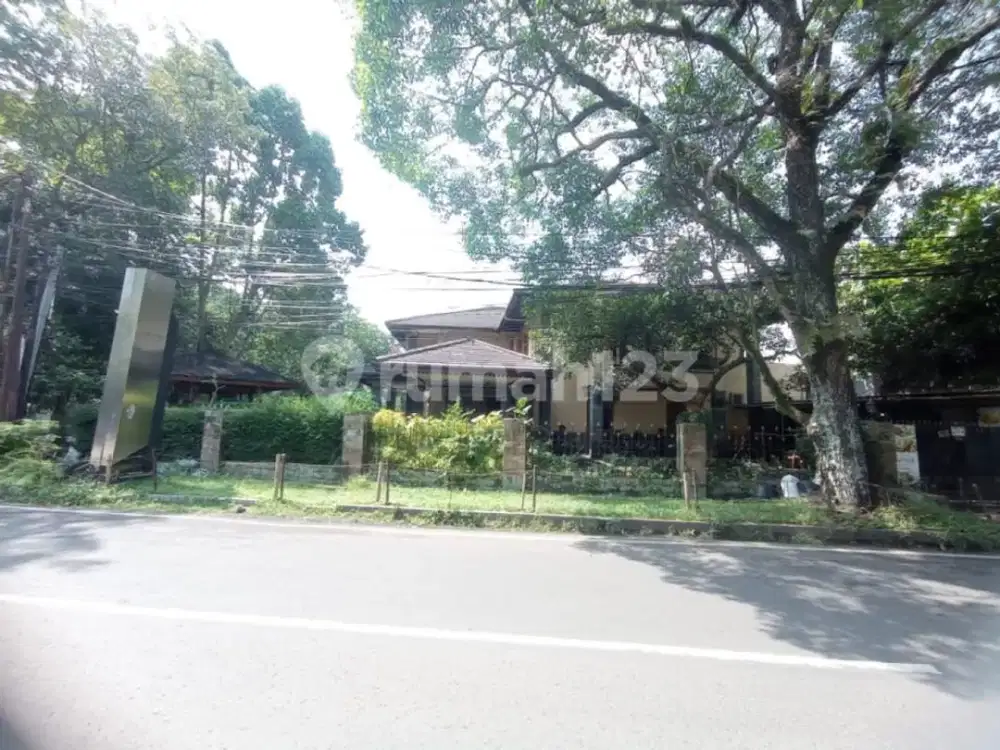 Rumah Jalan Ciliwung  Sayap Riau Dekat Gedung Sate Bandung
