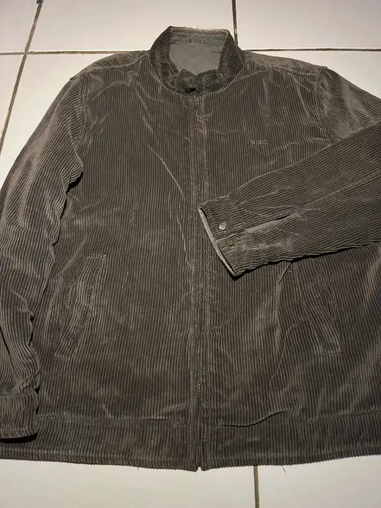 jaket brend boss