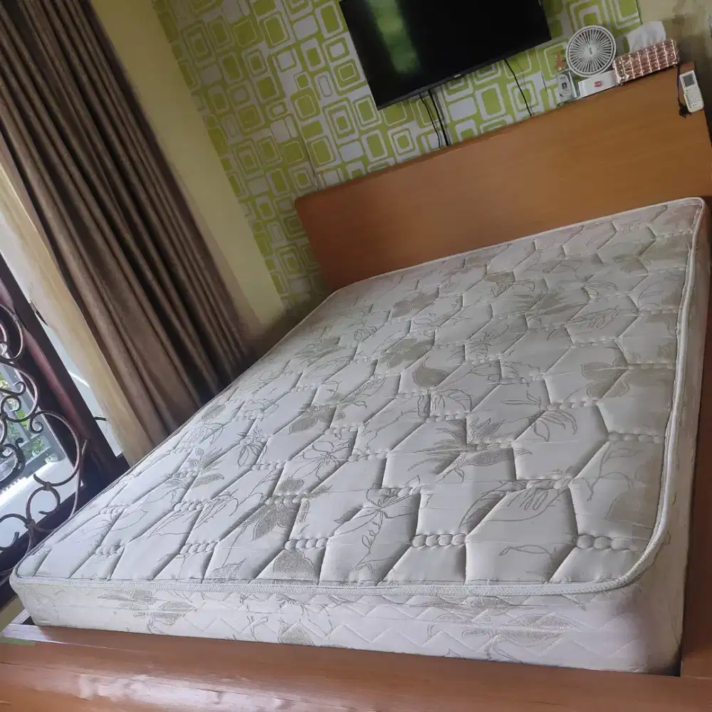 Set Divan + Kasur 160 x 200