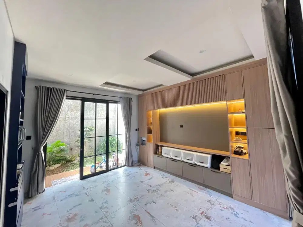 Rumah Furnished 2.5 Lantai di Rose Village Ciwaruga Bandung