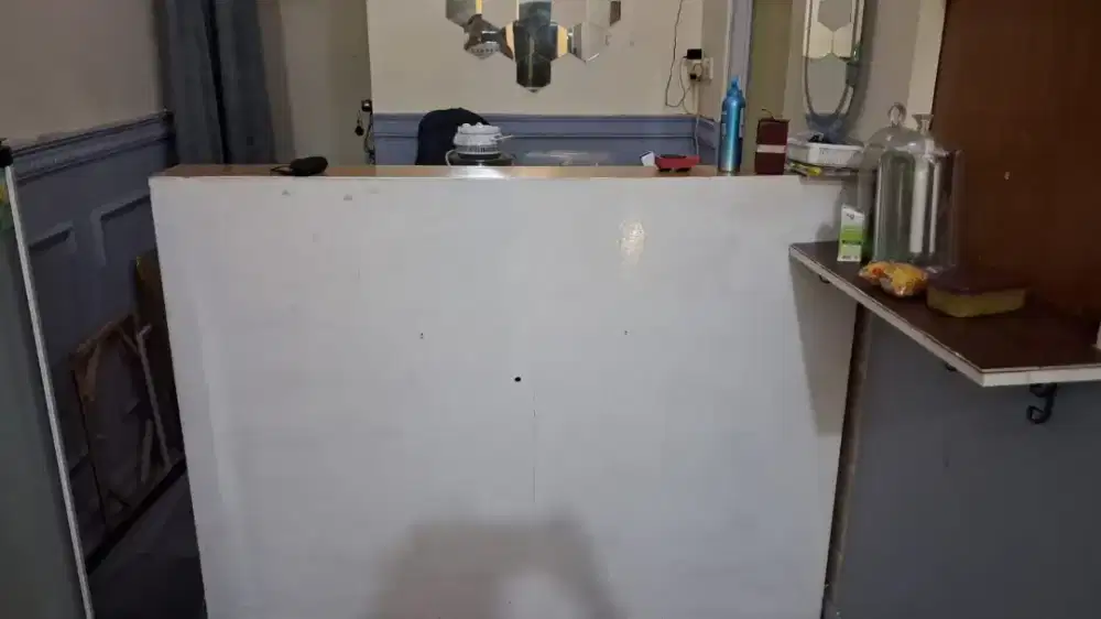 Meja kasir besar