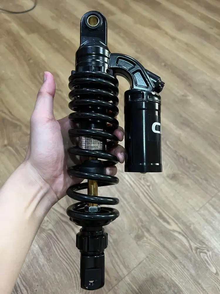 Shockbreaker CBH Type Nevo 300mm Warna Hitam Untuk Motor Mio
