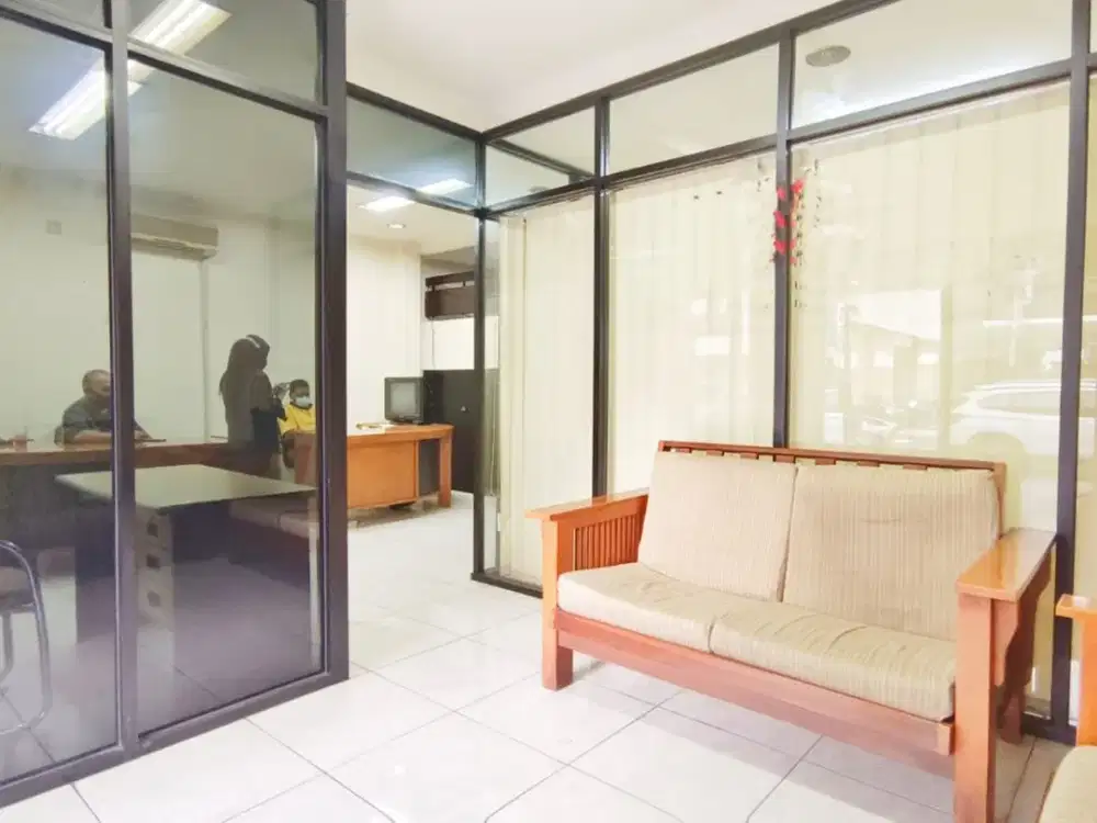Dijual Ruko 2 Lantai Siap Pakai Lokasi Strategis Dekat Pondok Indah Mall dan MRT Lebak Bulus di Pondok Indah Jaksel Lr-7771