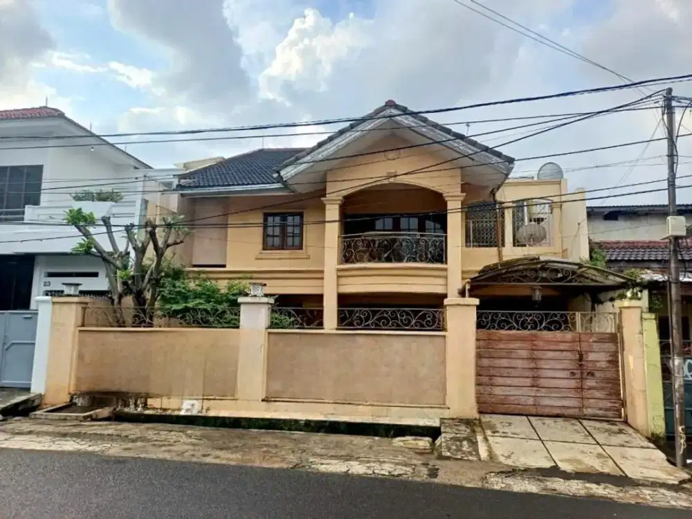 Rumah etnik, nyaman, Lebar Jalan 3 Mobil, Tomang, Jatipulo, Jakarta Barat