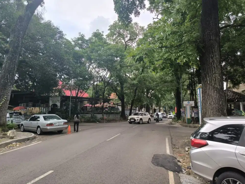 RUMAH HITUNG TANAH EX CAFE SAYAP RIAU SUPRATMAN BANDUNG