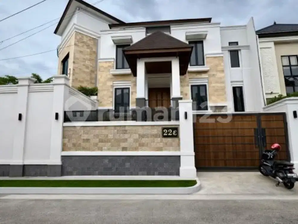 Rumah Mewah Brand New Lokasi Strategis di Lebak Bulus Jakarta Selatan