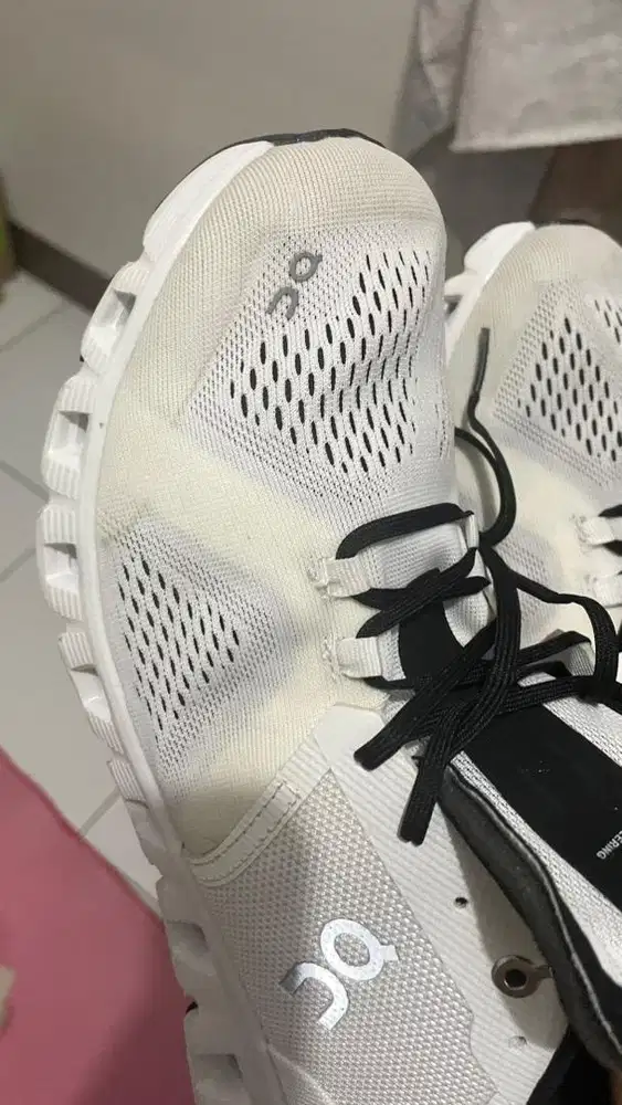 on cloud running sz 45