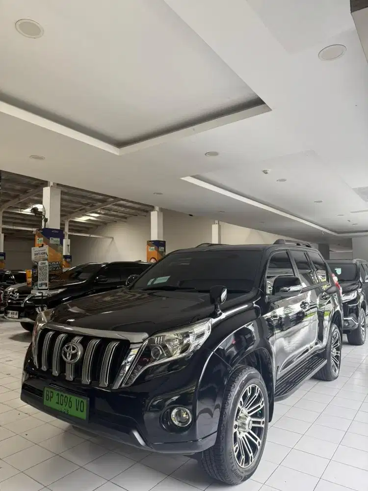 TOYOTA LAND CRUISER AT 2013