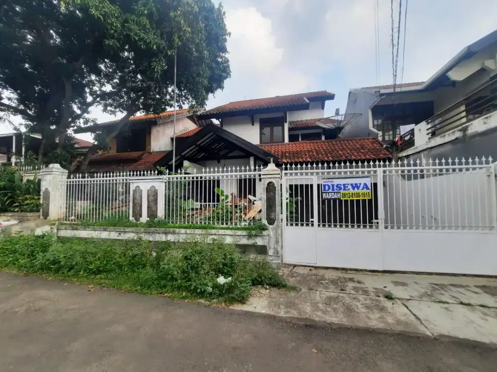 Rumah Bagus Baru Renovasi di Pangkalan Jati. Unfurnished
